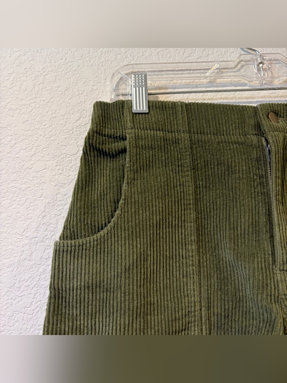 Dandy Del Mar Men’s Green Corsica Corduroy 5” Shorts - Medium - Picture 4 of 9